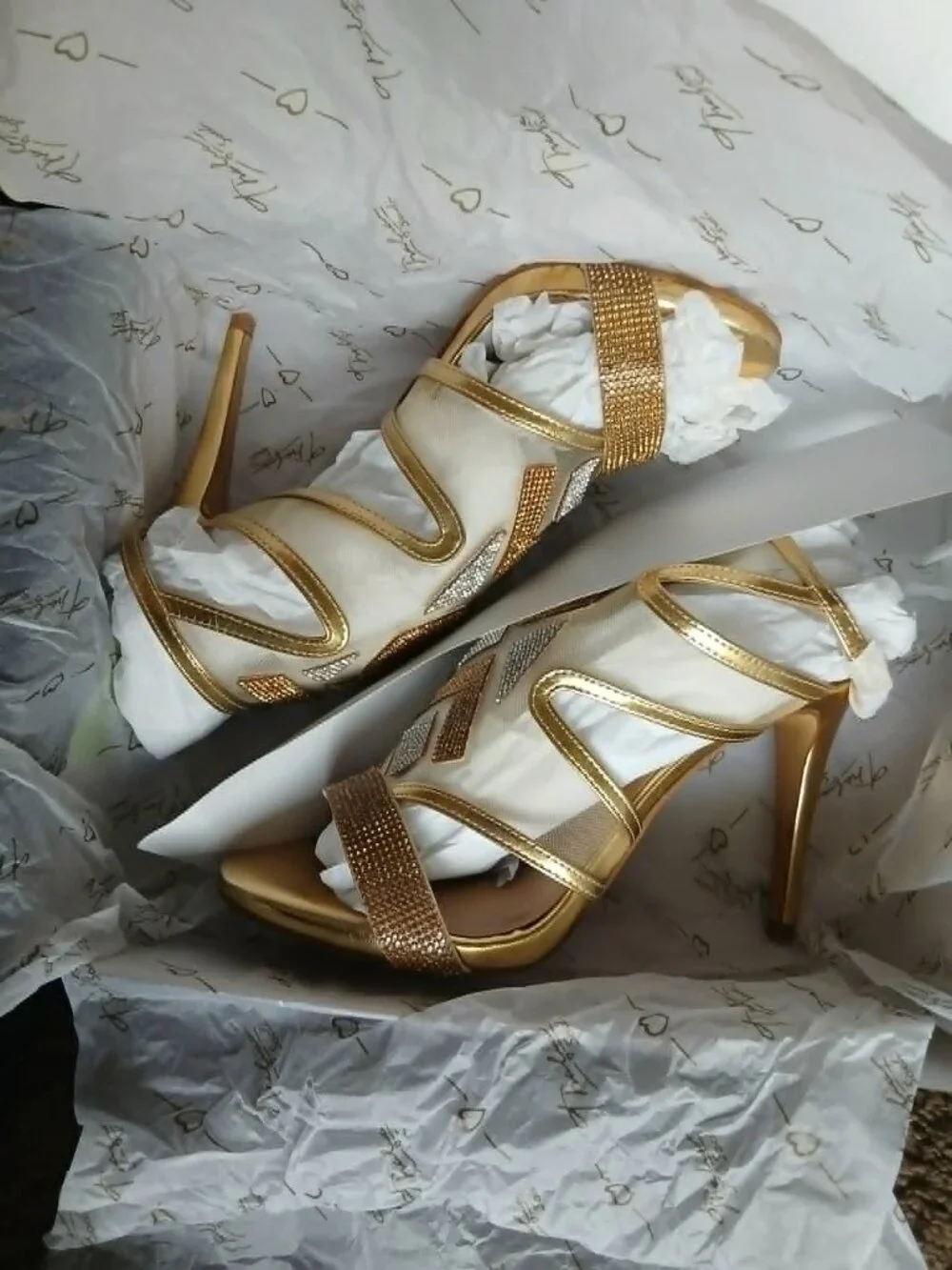 NEW Thalia Sodi Womens Regalo Gold Ankle Strap High Heels Size 9